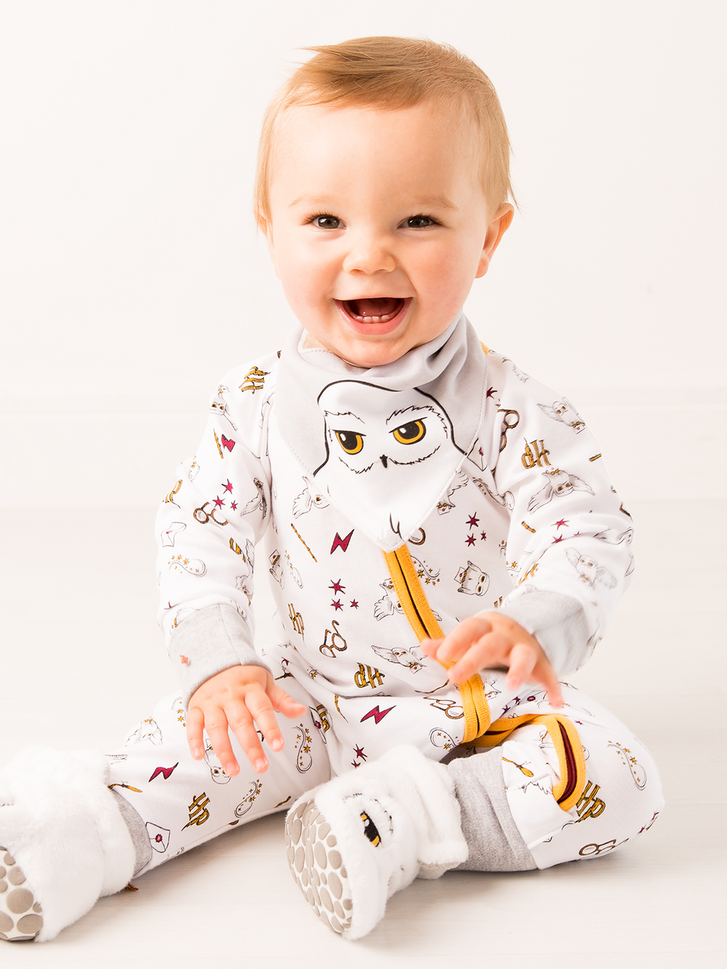 Harry Potter™ Hedwig Bib - Blade & Rose UK